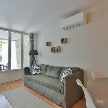 B Firmeza Terrace